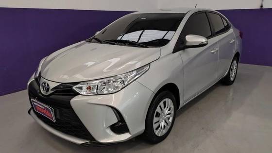TOYOTA YARIS 1.5 16V FLEX XL MULTIDRIVE TOYOTA YARIS 1.5 16V FLEX XL MULTIDRIVE